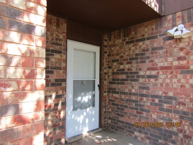 Photo - Very nice townhome located in the Heritage Park Area!