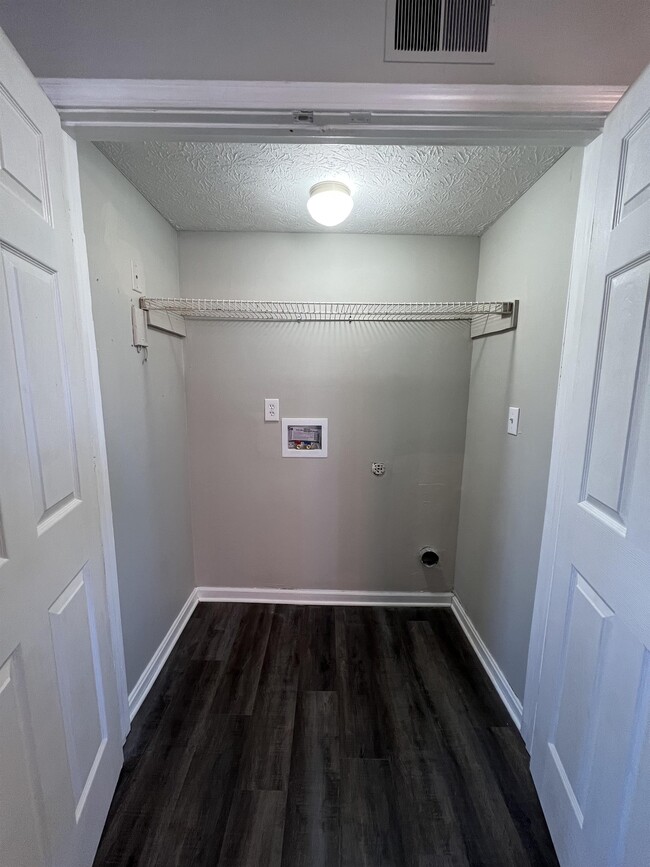 Photo - 5137 Keegan Way