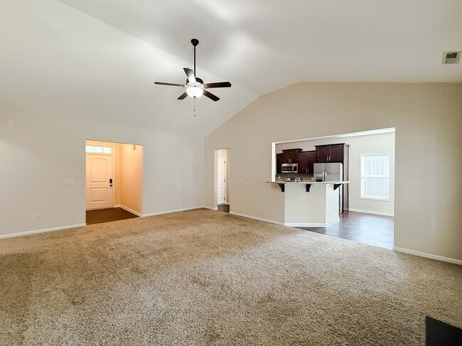 Photo - 728 Roanoke Drive