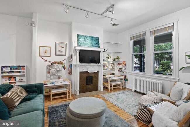 Photo - 426 Shepherd St NW