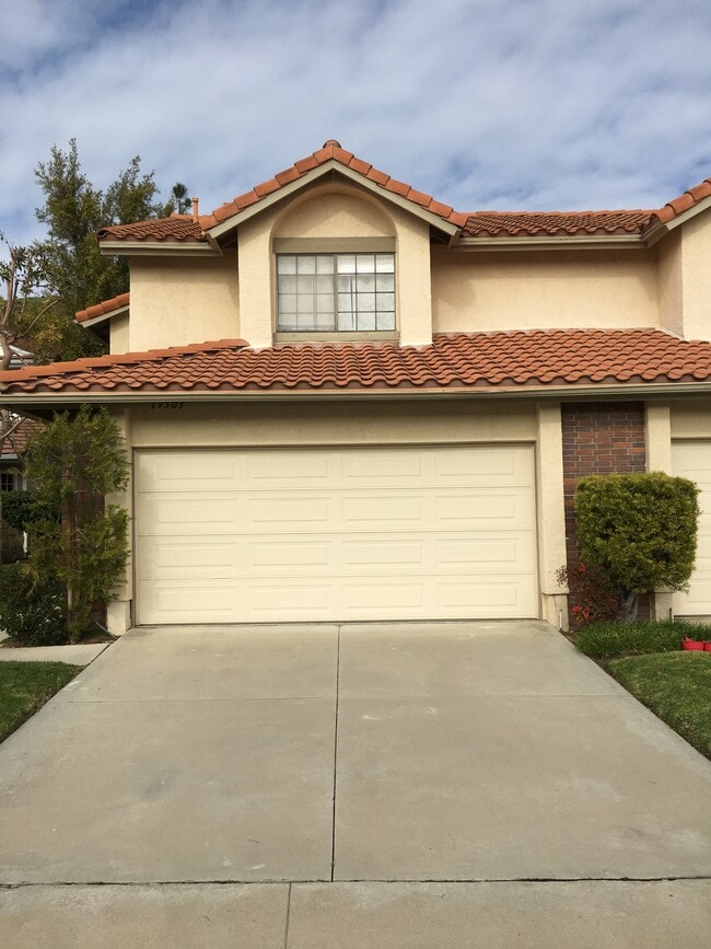 Front Entry - 19503 Eagle Ridge Ln Townhome
