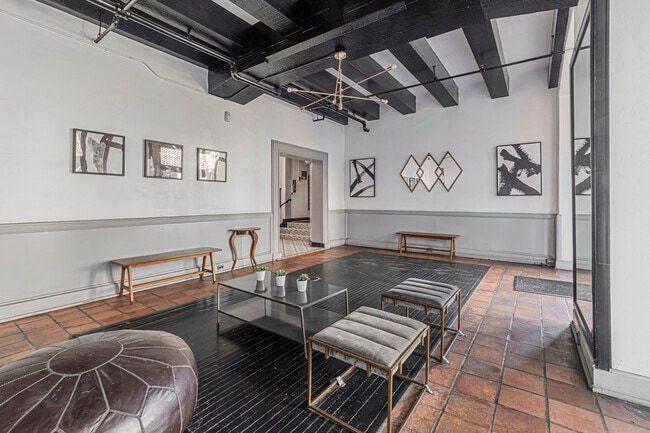 Photo - 2505 W 6th St Unit 1106