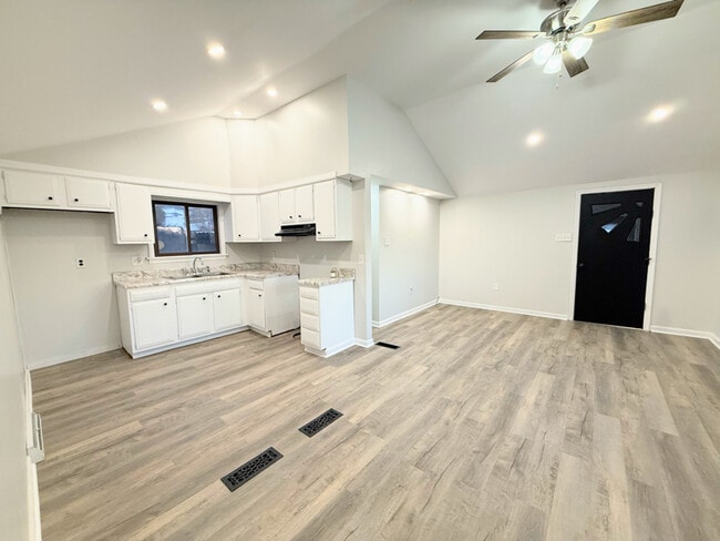 Photo - 312 Forrest St