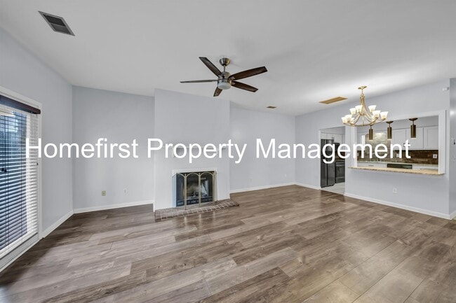 Photo - 317 Bainbridge Dr