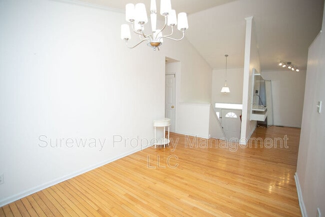Photo - 712 Sage Hill Dr