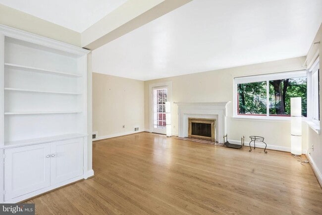 Photo - 7030 Donna Cir