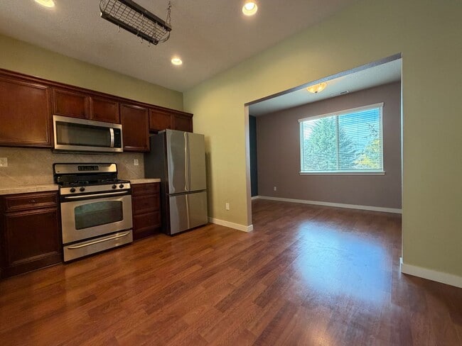 Photo - **50% OFF DECEMBER'S RENT** Sophisticated ...