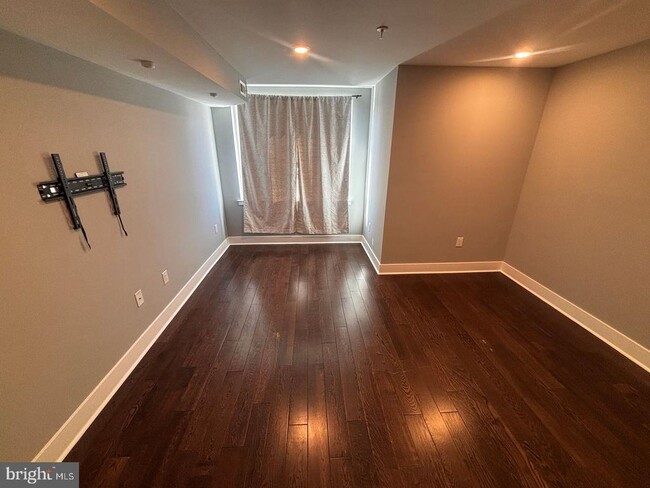 Photo - 3255 Ridge Ave Unit 2