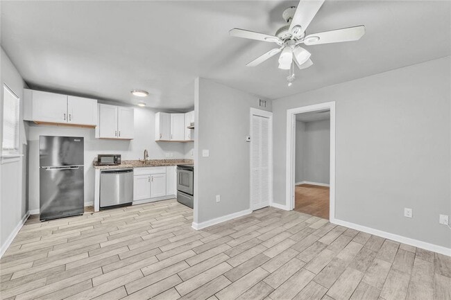 Photo - 901 Parmer Ave Unit 6