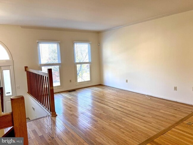 Building Photo - 1525 Templeton Pl