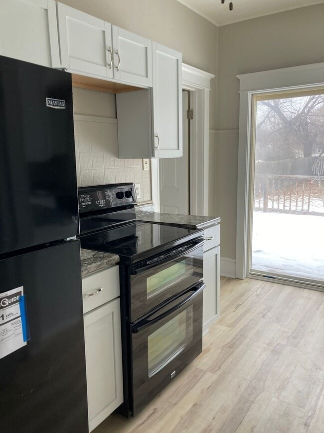 507 W 27th St