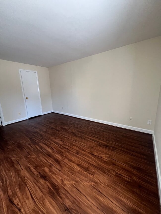 Photo - 2 BEDROOM 2 BATH CONDO WITH ALL UTILITIES ... Unidad 4