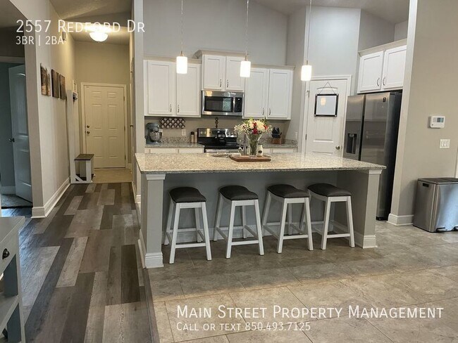 Photo - 2557 Redford Dr