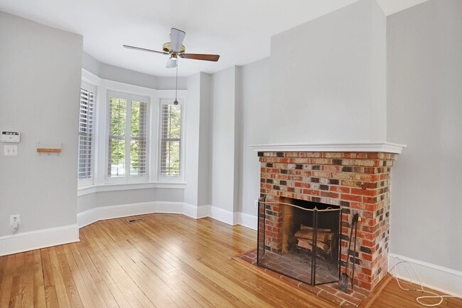 Building Photo - Charming Capitol Hill House| Don't miss the 3D-TOUR!