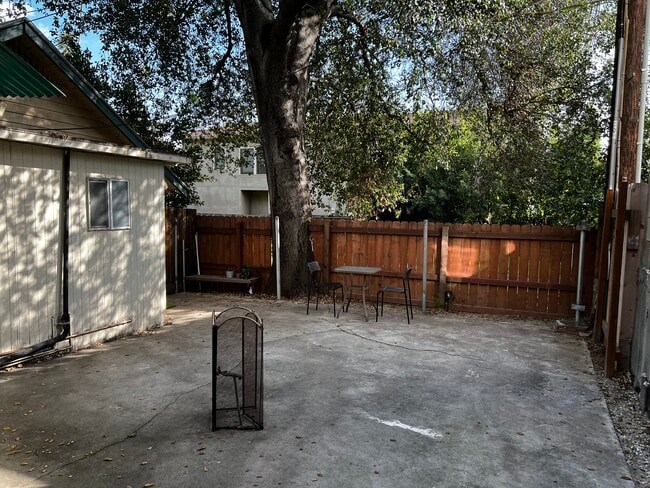 Photo - 115 N Parkwood Ave