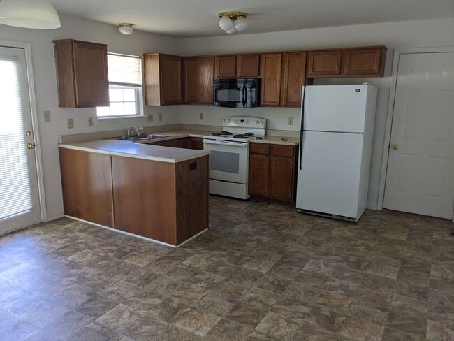 Photo - Spacious 2 bed 2 bath in Greenwood!