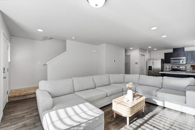 Photo - 619 NE 137th Ave