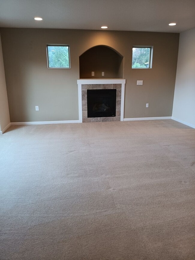 Photo - Beautiful Townhouse in West Salem is Ready For You!