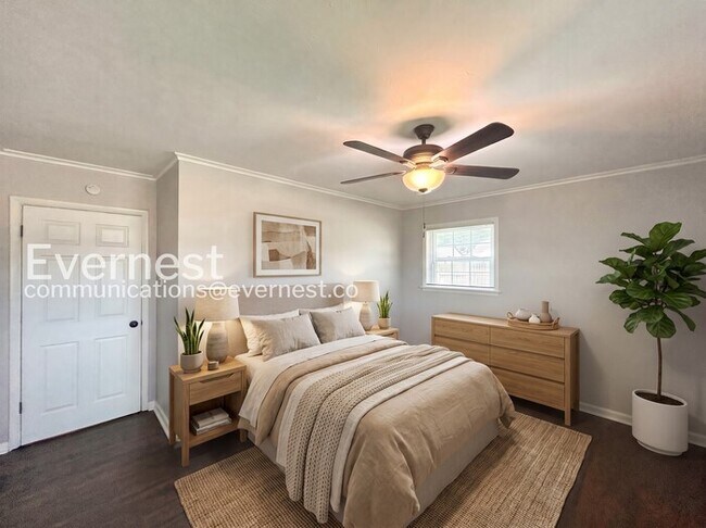 Photo - 3 Bed, 2 Bath Home with Fenced Yard / Pet-Friendly / Available Now!