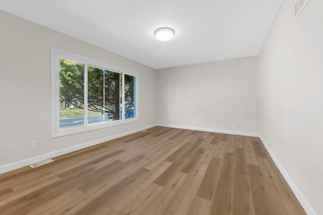 Photo - 2 Storkway Ct