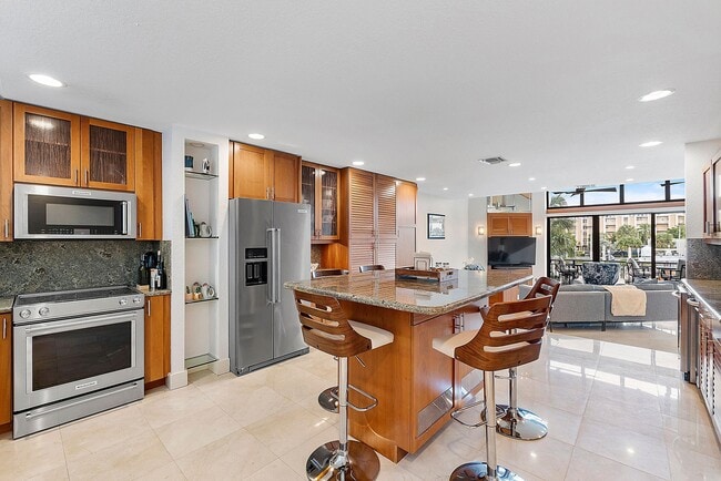 40 Portside Dr