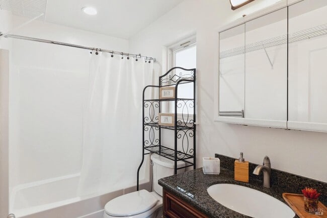 Photo - 582 Fernando Dr Unit A