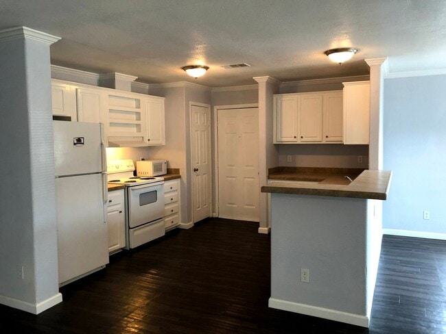 Photo - Room For Rent Unidad 168 Varsity Rm C