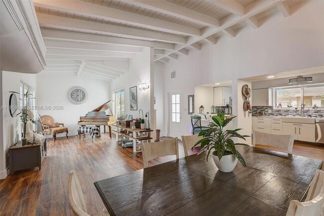 Building Photo - 14530 Garden Dr