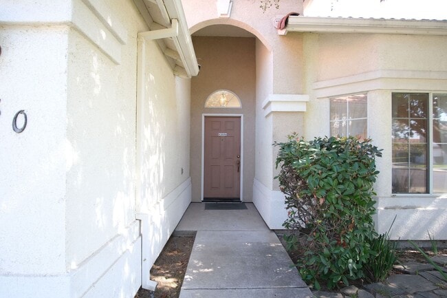 Photo - Charming Ceres Home with a spacious backyard!