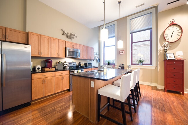 Photo - Fifth Avenue School Lofts