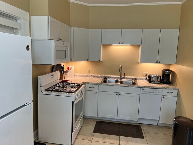 Photo - 105 Hillcrest St