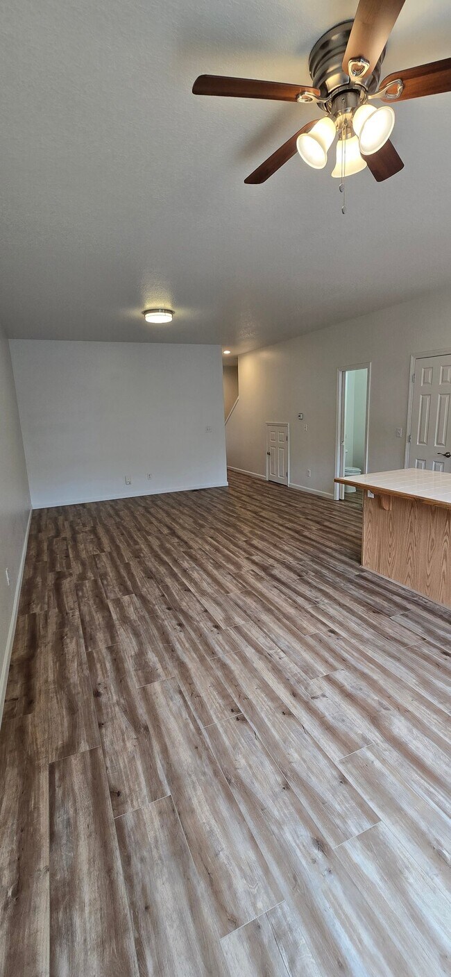 Photo - 18558 SW Takena Ct