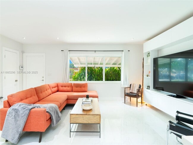 Photo - 1617 NE 157th Ter