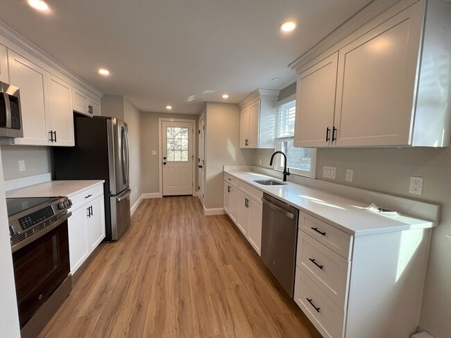 Building Photo - 156 Derby St Unit 3