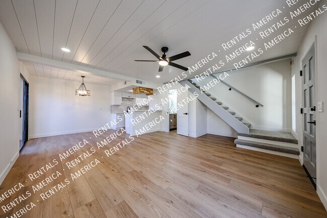 Photo - 8821 S 48th St