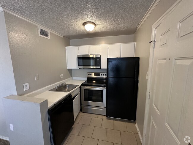 Building Photo - 9809 Walnut St Unit #E308 Rental