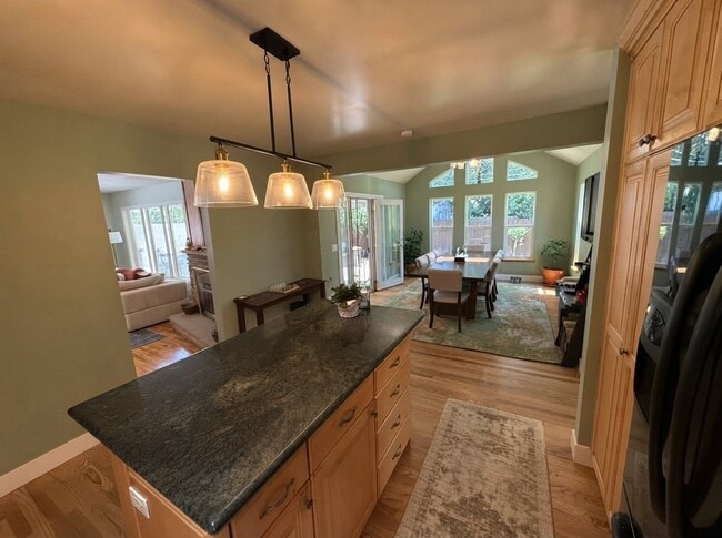 Photo - 3759 Alta Loma Dr E