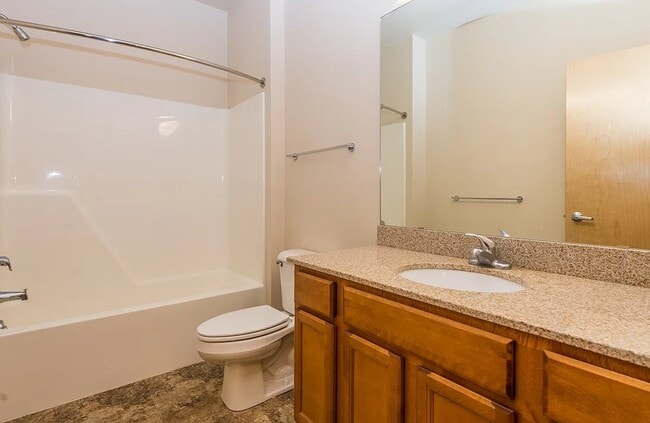 Photo - 451 W Wilson St Unidad 410