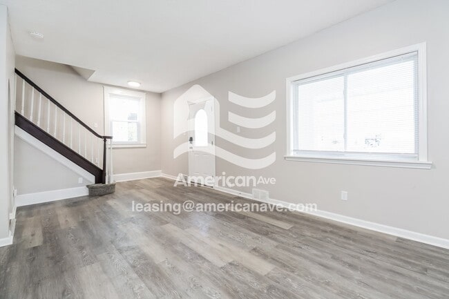 Photo - 1222 Main St