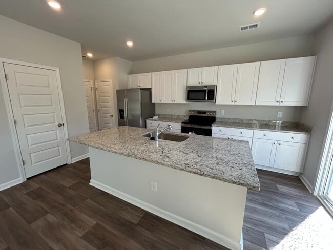 Photo - 762 Sturdy Root Pl