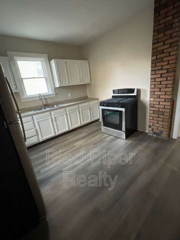 217 N West Ave