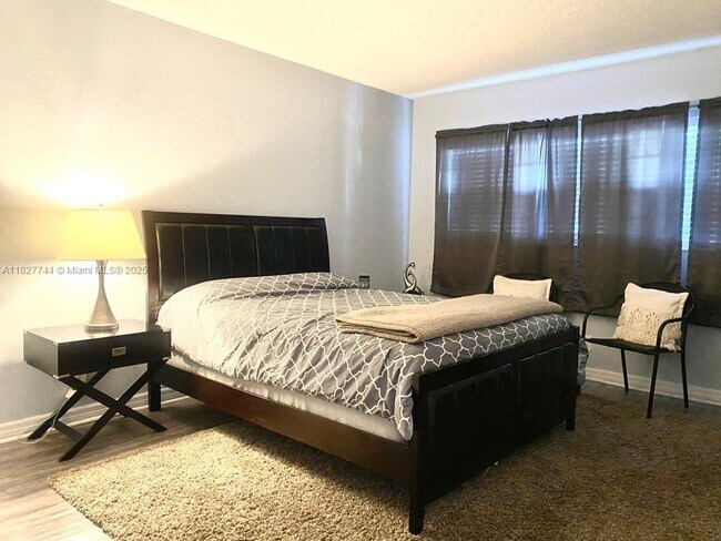 Photo - 2800 N Palm Aire Dr Unit 302