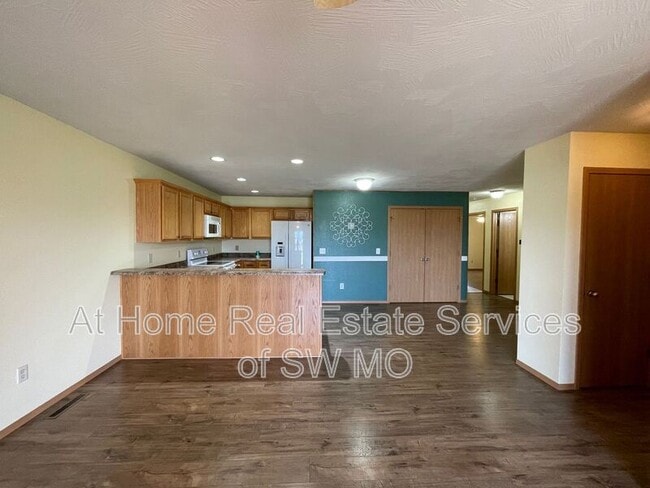 Photo - 730 Olive St Unit A