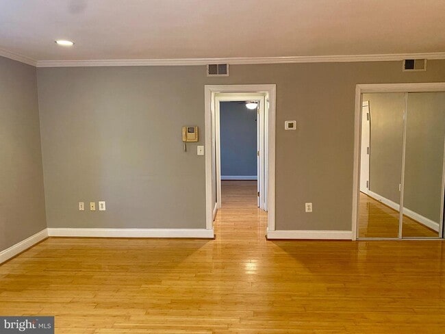 Photo - 33 Kennedy St NW Unit 302