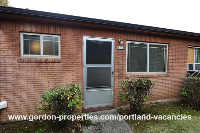 Photo - N Denver Ave - 1 bedroom apartment just of... Unit 5511