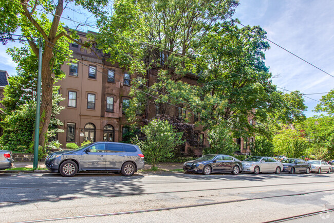 Building Photo - 4108 Spruce St Rental