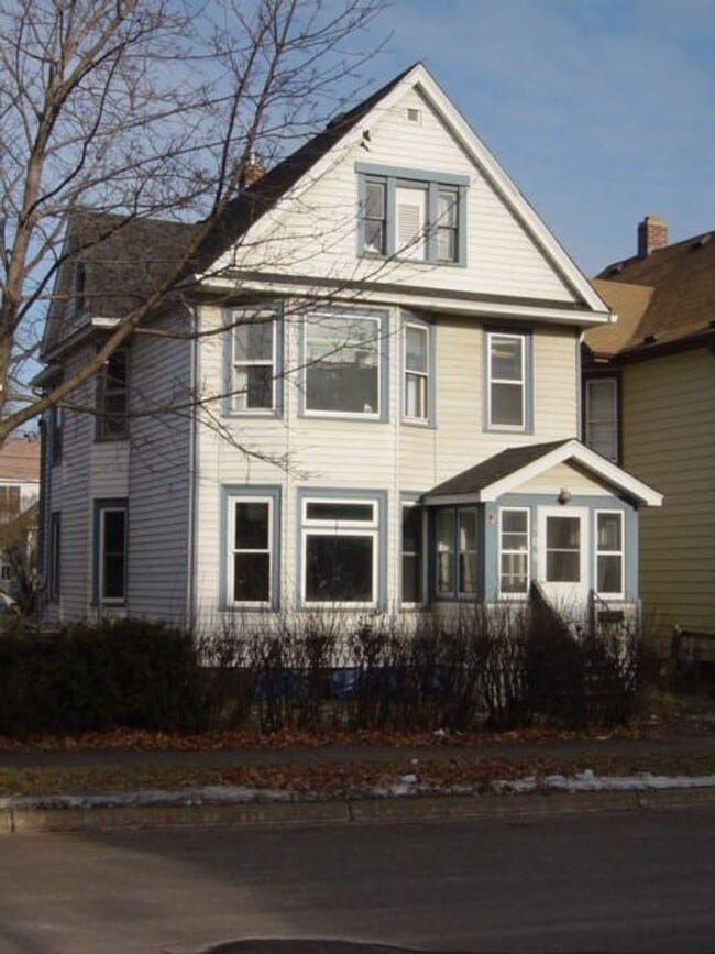 Photo - 108 N 28th Ave W Apartment Unit 1