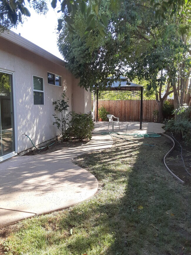 Photo - 612 Cascade Dr