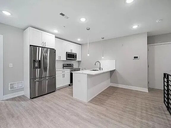 Photo - 649 N 35th St Unit 10