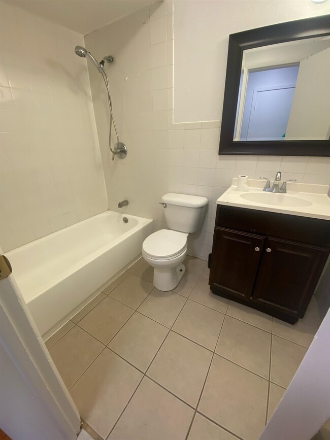 Photo - 615 12th St Unit 1